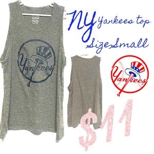 NY yankees woman’s top size small